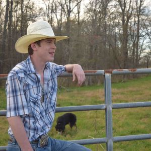 Meet your Posher, Cade